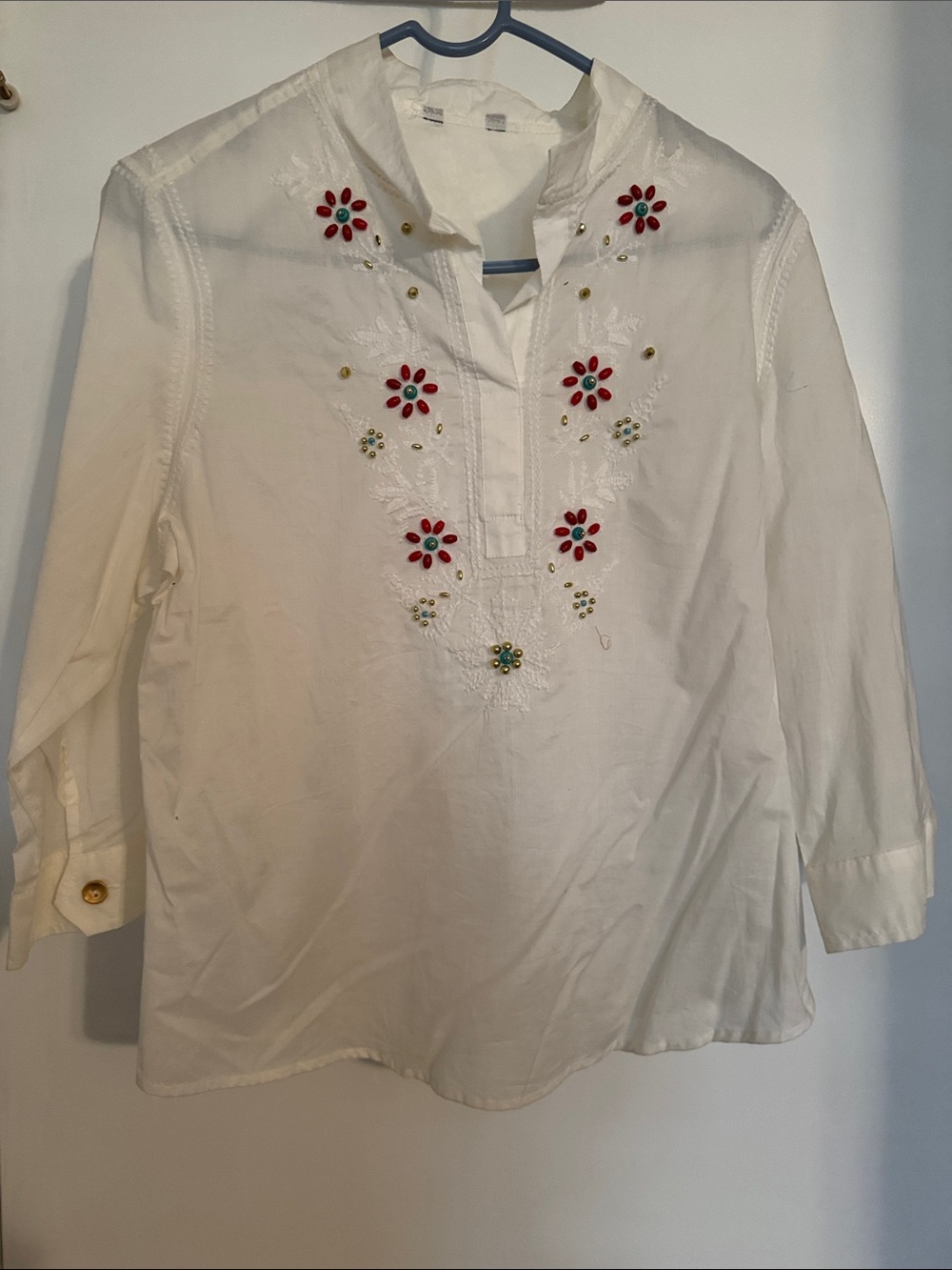 Women’s White Embroidered Tunic Top with Red Flower Accents No Size